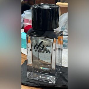 MR BURBERRY GIANT “FACTICE” COLOGNE BOTTLE ULTRA RARE COLLECTABLE 100% AUTHENTIC